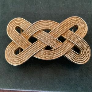 MIMI DI N GOLD TONE BELT BUCKLE.  SIGNED AND DATED 1984.  EXCELLENT CONDITION.
